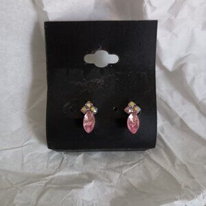 NWT dainty and elegant pink marquise cut crystal rhinestone earrings